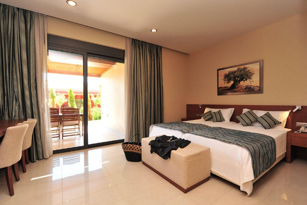 อพอลโลเนียน แอสเทเรียส รีสอร์ต แอนด์ สปา Hotel Paliki ภายนอก รูปภาพ