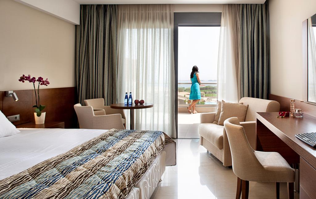 อพอลโลเนียน แอสเทเรียส รีสอร์ต แอนด์ สปา Hotel Paliki ภายนอก รูปภาพ
